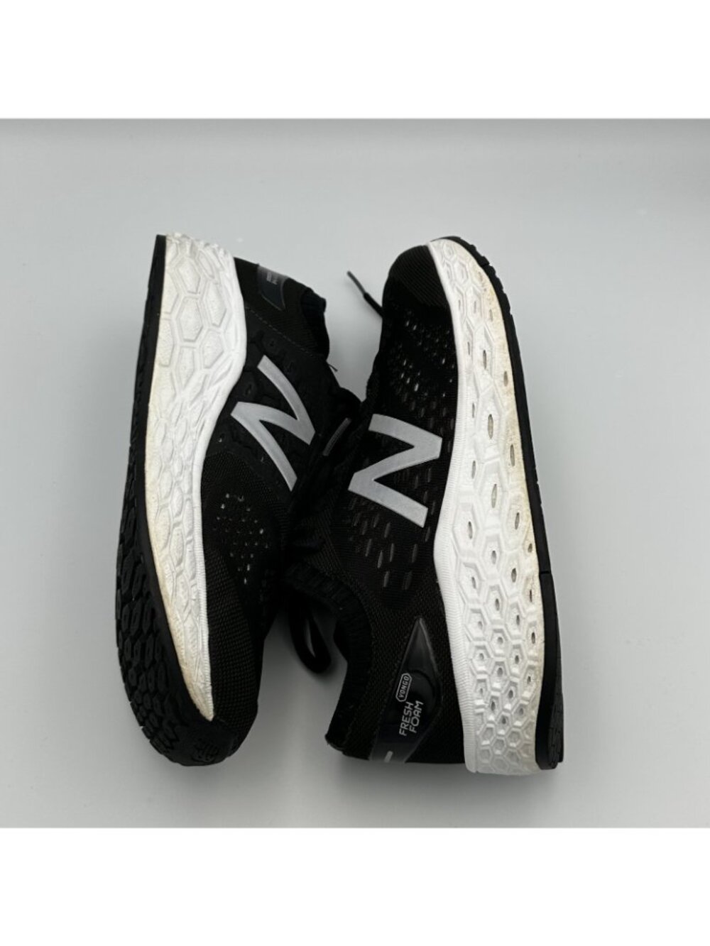 New Balance Fresh Foam Vongo v4 Running Shoes Women's Size 9 Black WVNGOBK4 - Picture 5 of 11